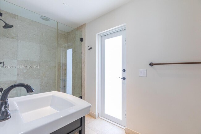 Building Photo - 13303 SW 58th Ave