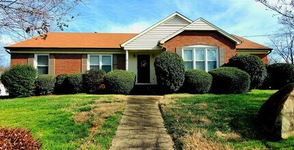 Building Photo - Spacious 3 bedroom 2 bathroom in Gastonia