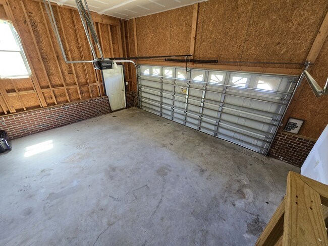 Building Photo - 1421 Tawny Vw Ln
