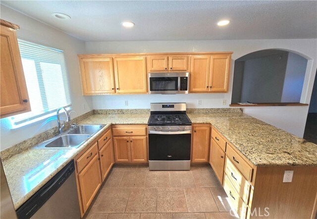 Building Photo - 74404 Pinon Dr