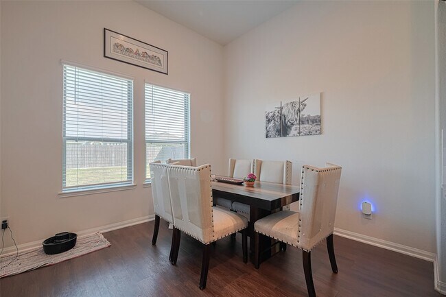 Building Photo - 308 Morning Dove Trl