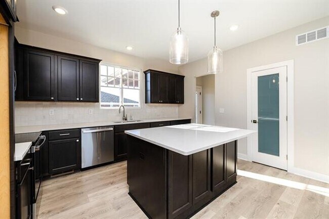 Building Photo - Brand new 3BR /2.5BA Home - Available now!