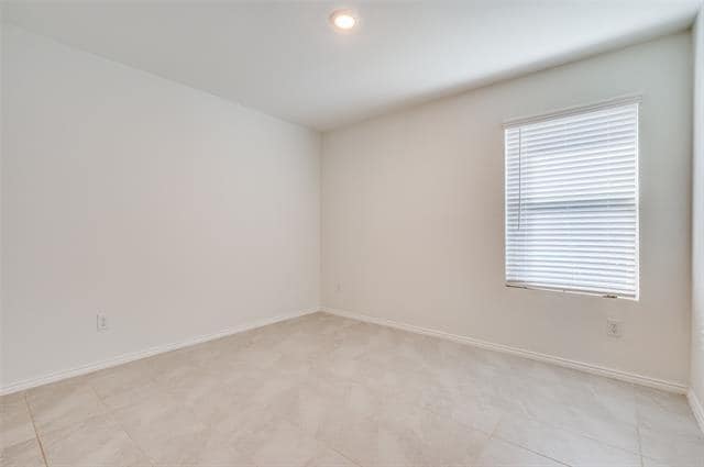 Building Photo - 14142 Birch Farm Dr