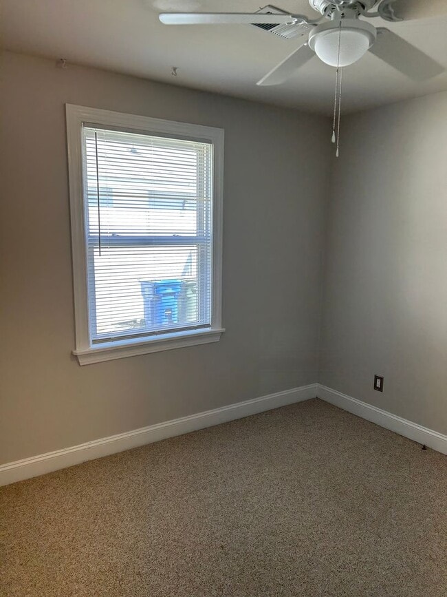 Building Photo - 2 Bedroom Apartment on Blossom Street