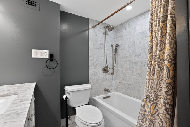 Building Photo - All-Inclusive Waterfront Living at Riverside Condo | $1 Month FREE Rent!