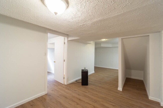 Building Photo - 5709 Newton St