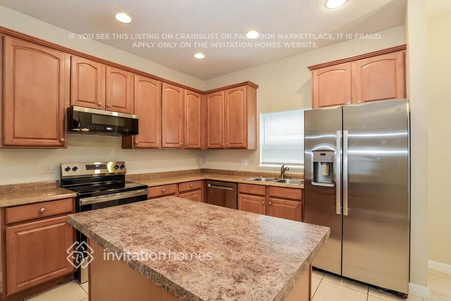 Building Photo - 7679 Rex Hill Trail