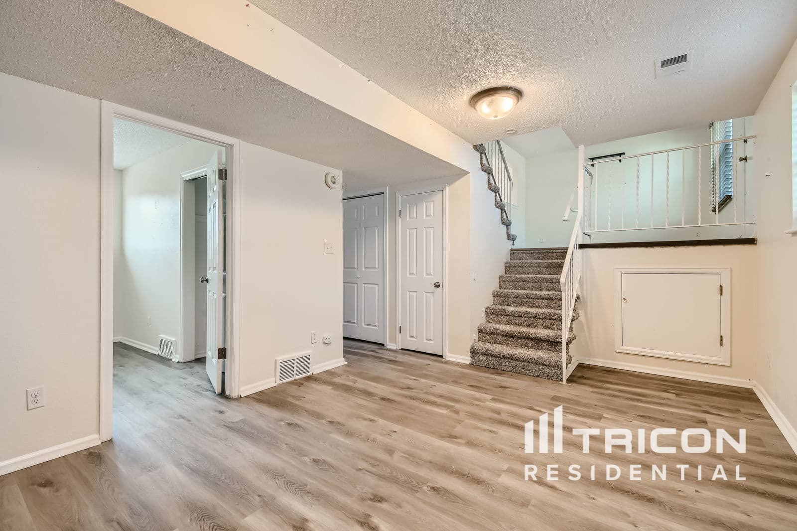 Building Photo - 348 S 29th Ave