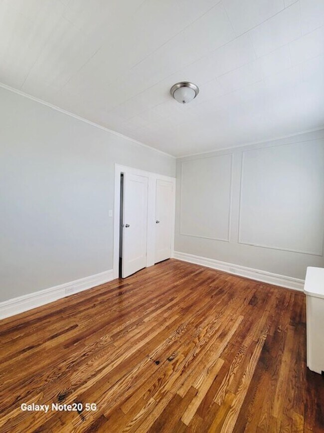 Interior Photo - Modern Kit/Bath, Heat/HW included, Professional Managers