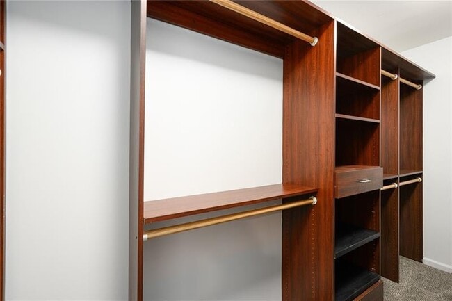 Building Photo - 3334 Peachtree Rd NE