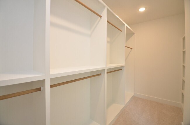 Building Photo - 9309 Montridge Dr