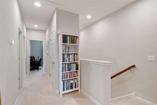 Building Photo - 1077 Amber Leaf Trl