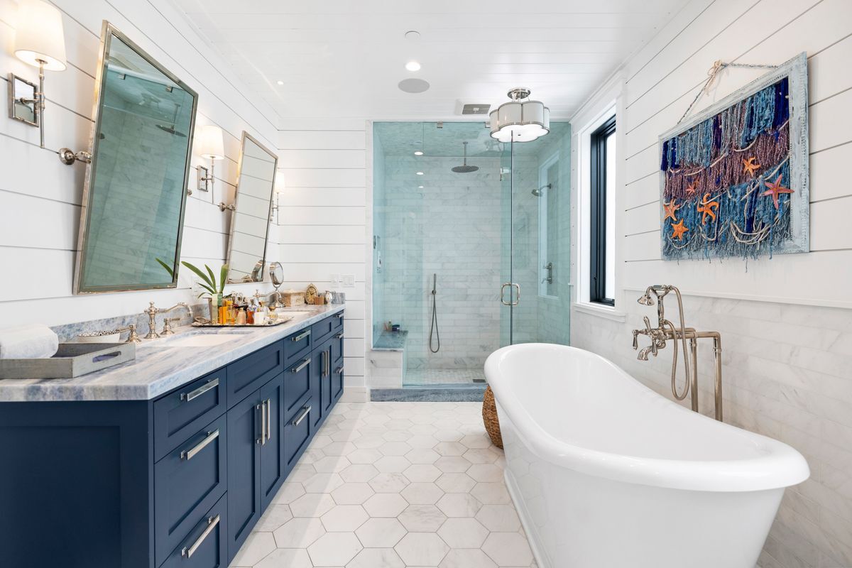 Building Photo - 201 Opal Ave