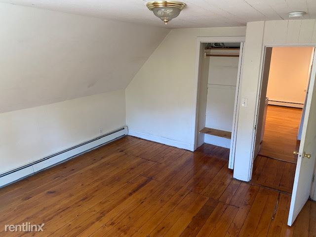 Building Photo - 1 br, 1 bath  - 339 Centre St # 3R