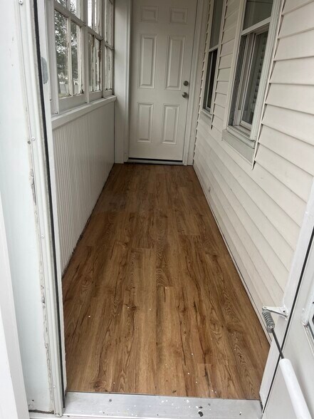 Building Photo - 450 Islington St