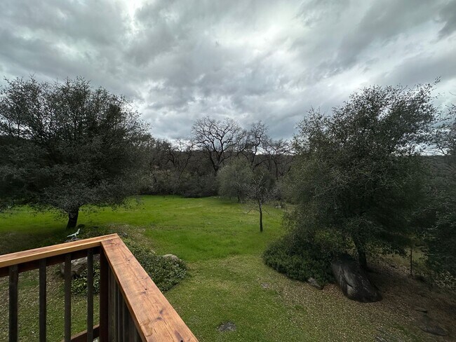 Building Photo - Country Home in Great Penn Valley Location...