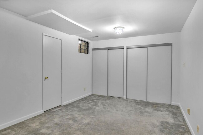 Building Photo - 2534 S Arlington Mill Dr