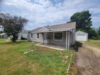 Building Photo - 3BR/1BA w/Garage -3011 Mission Road