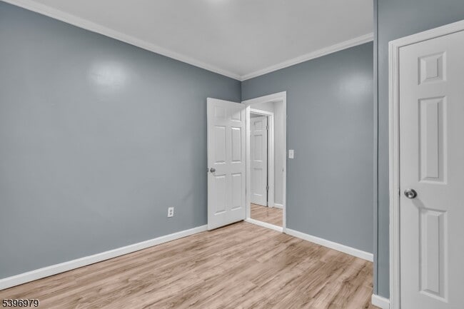 Building Photo - 537 Scotland Rd