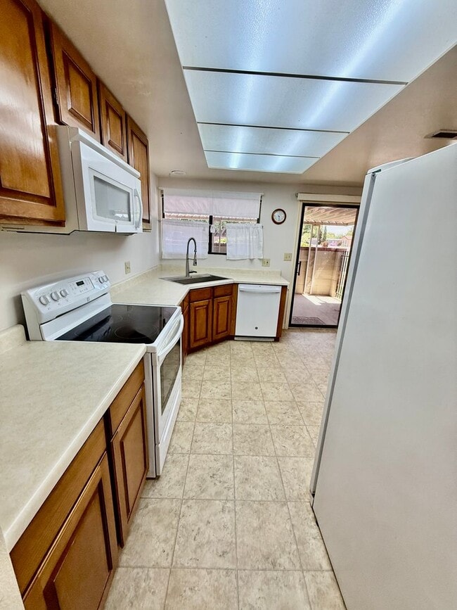 Building Photo - 840 S 400 E