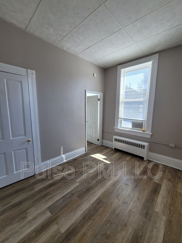 Building Photo - 638-640-640 6th Ave