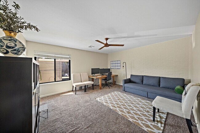 Building Photo - 3018 Baldwin St