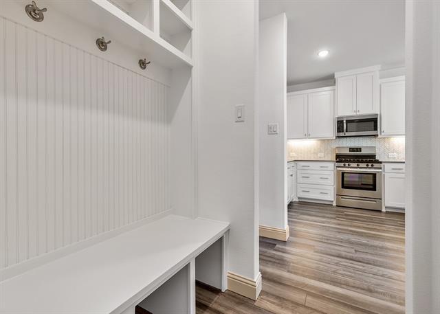 Building Photo - 8804 Samara St