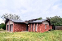 Building Photo - 1205 NW 105th St