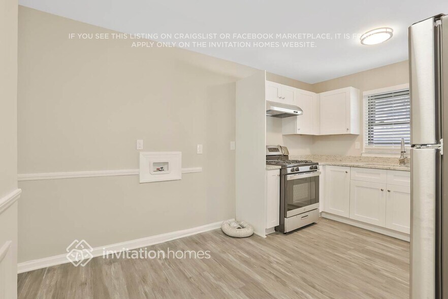 Building Photo - 2610 Harmony Way