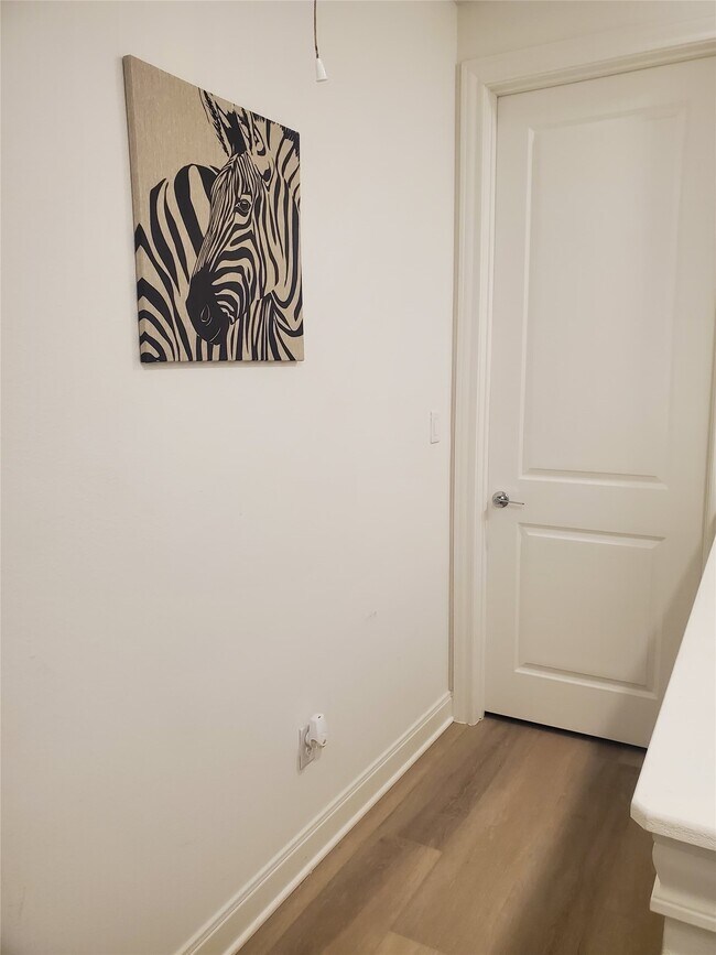 Building Photo - 5113 Briscoe St