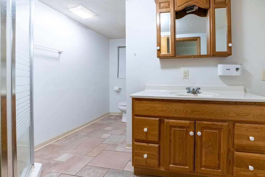 Upstairs bathroom. - 515 2nd St W