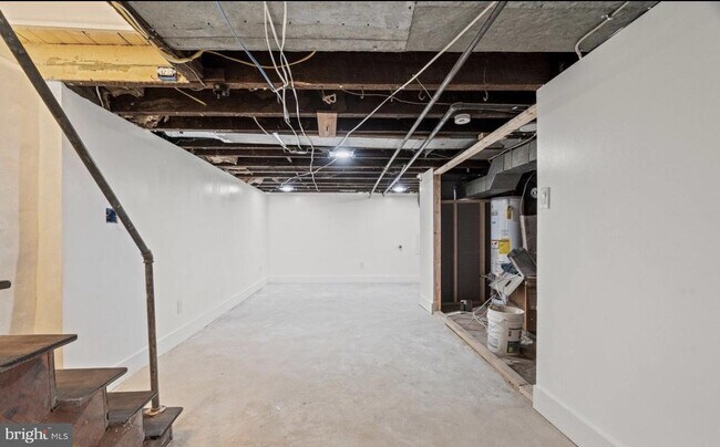 Building Photo - 116 Fern St