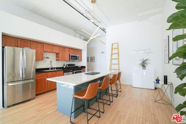 Building Photo - 420 San Pedro St
