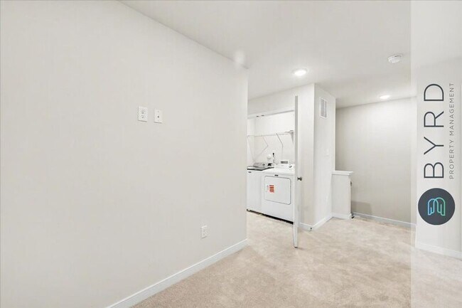 Building Photo - 14655 Hancock Towns Dr