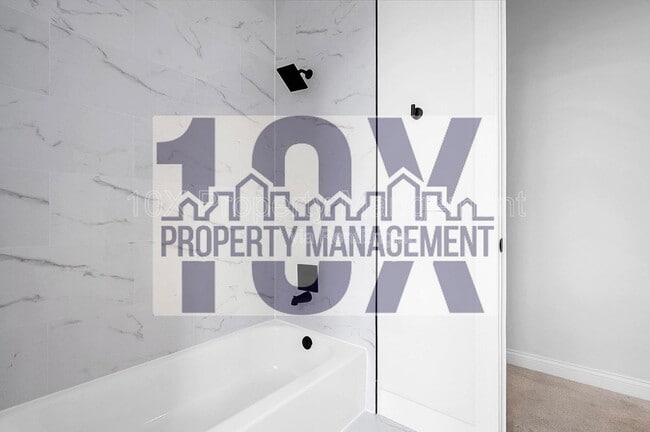 Building Photo - 1116 Summit St