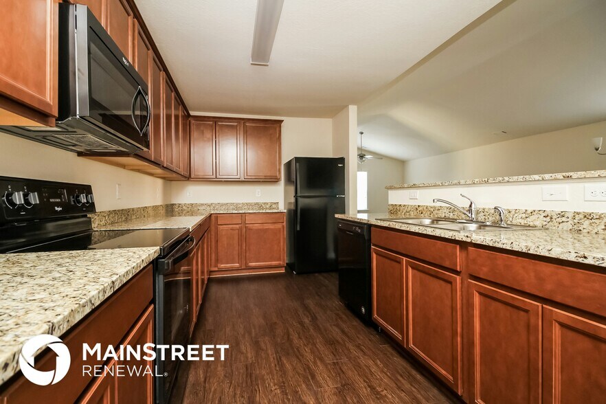 Building Photo - 2613 Stinger Dr