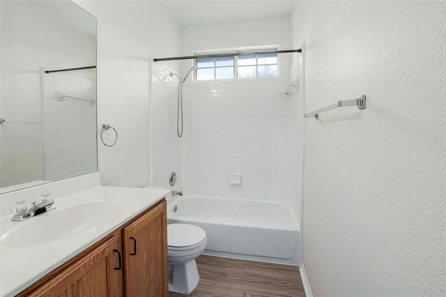 Building Photo - 8518 Cahill Dr