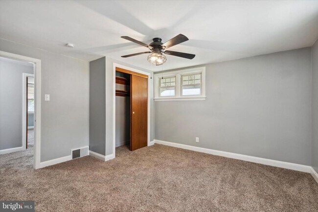 Building Photo - 330 Rively Ave