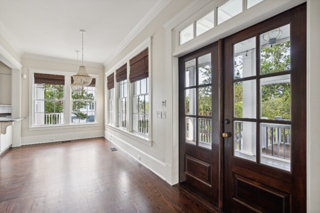 Building Photo - 6BD/5BA Custom Home for Lease in Daniel Island Park