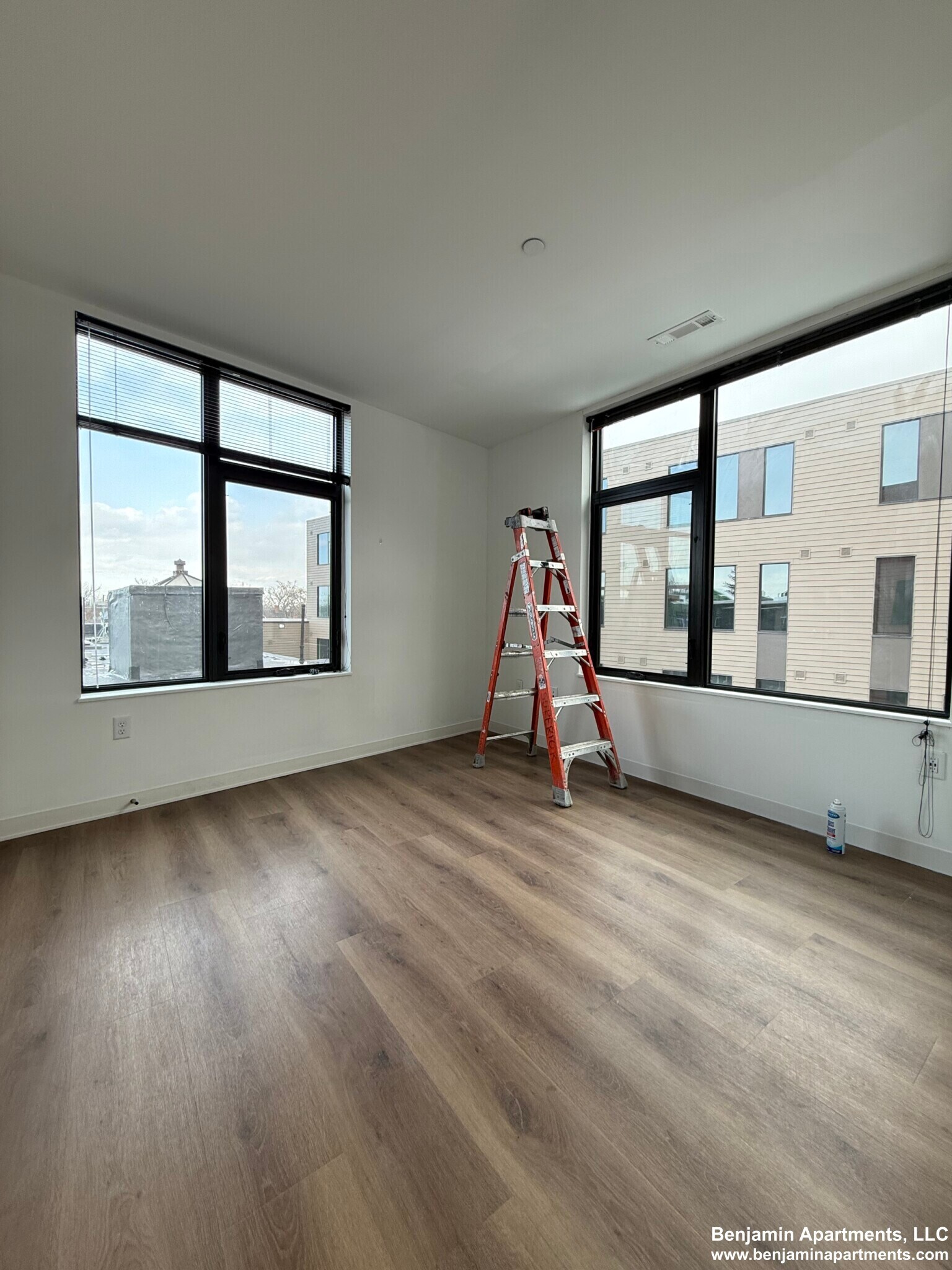Building Photo - 89 Brighton Ave