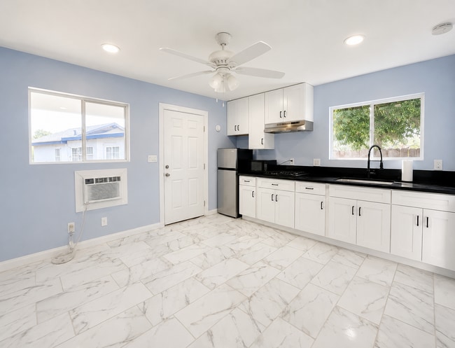 Building Photo - Beautiful ADU unit in San Dimas!!!!