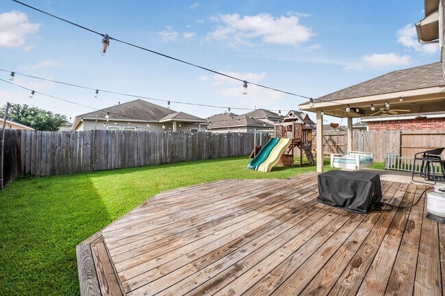 Building Photo - 10902 Barker View Dr