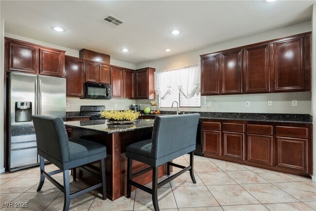 Building Photo - 6720 Song Sparrow Ct