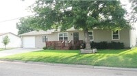 Building Photo - 507 S Bismark Ave