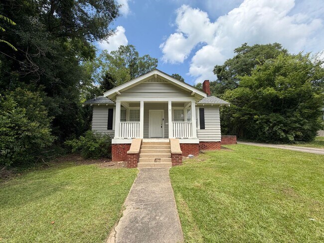 Building Photo - 2/2 House in Old East Rome $1,450