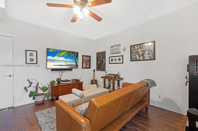 Building Photo - 301 NW 78th Ave