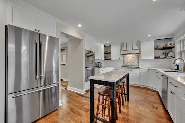 Building Photo - 75 Green Hill Rd