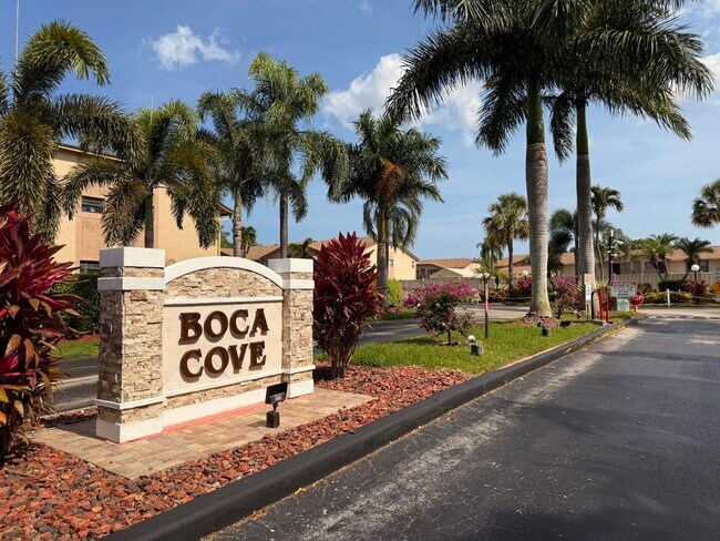 Building Photo - 9503 Boca Cove Cir