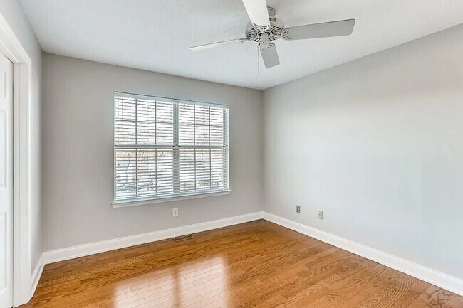 Building Photo - 4150 Lake Mist Dr NW