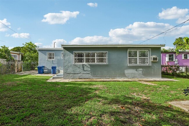 Building Photo - 1045 NW 115th St